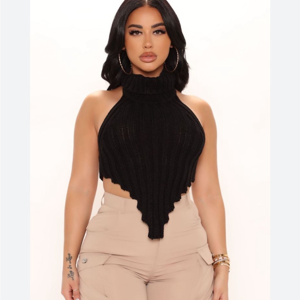 FASHION NOVA KNIT BACKLESS HALTERTOP